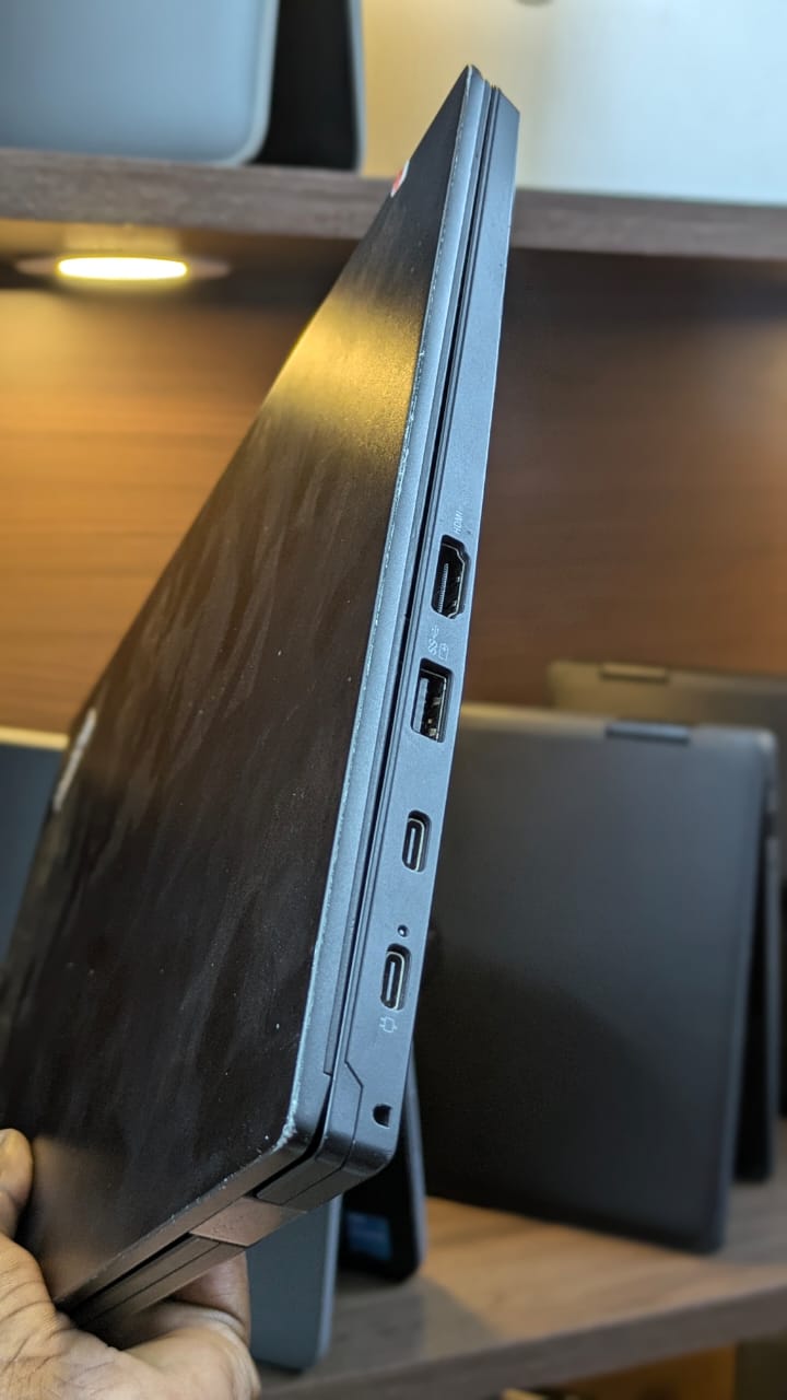 Lenovo ThinkPad L390 view 2