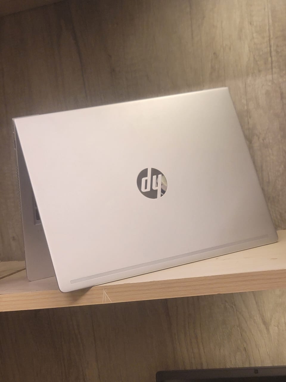HP ProBook 440 view 3