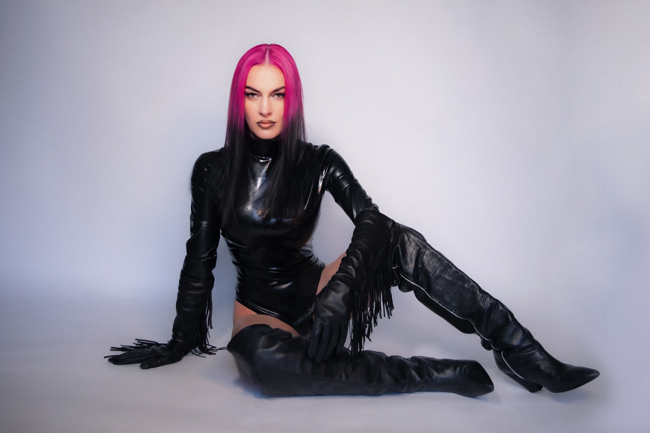 Pretty Pink Announces Headline North American Tour | SIX AM