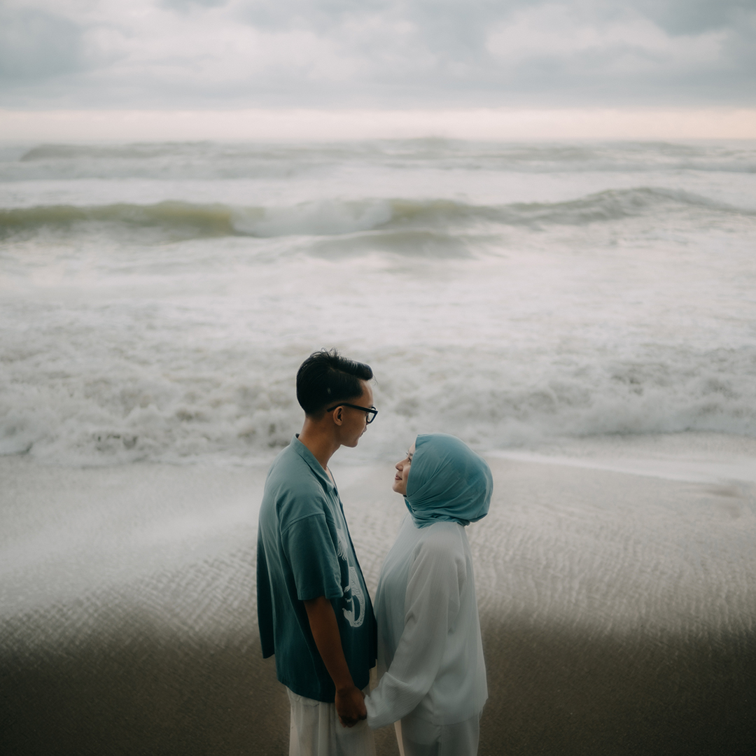 Elhas Stories