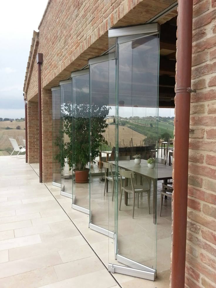 جام بالکن در رستوران