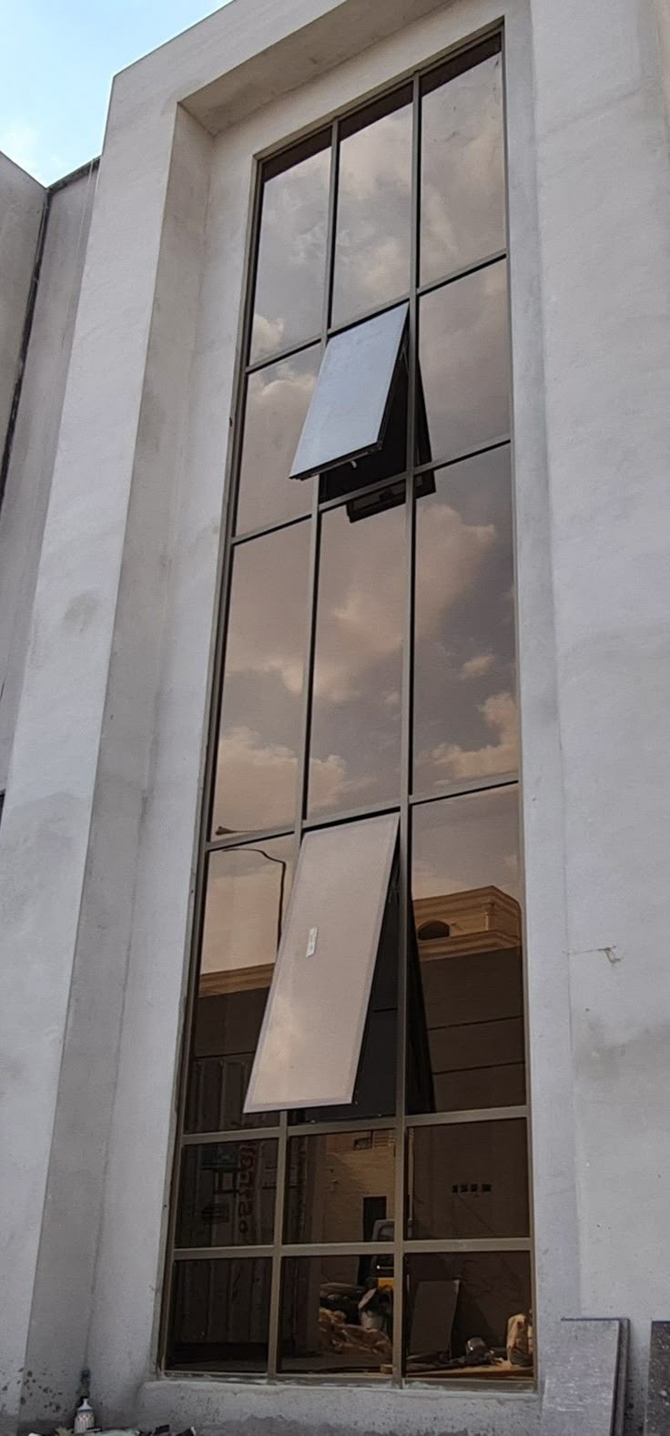 نمای کرتینوال با شیشه باز شو