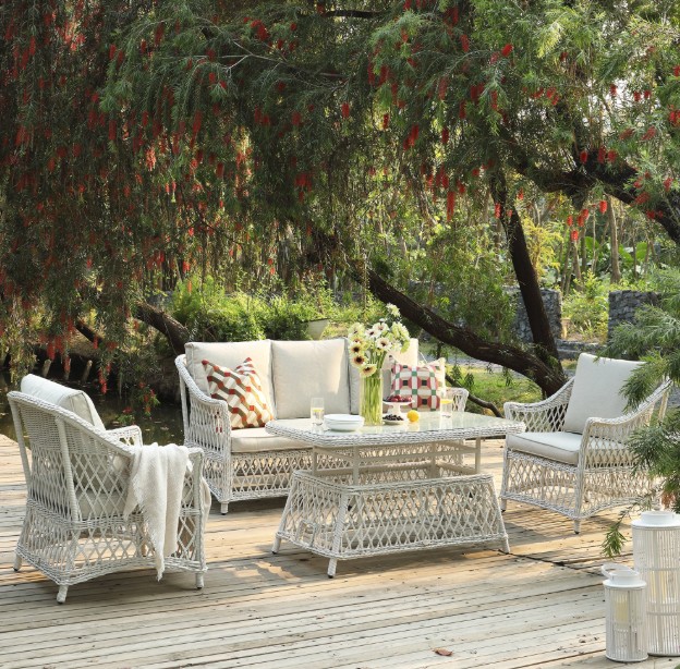 Willowbrook Lattice Weave Rattan 5-Seater Sofa Set with Rising Table, White