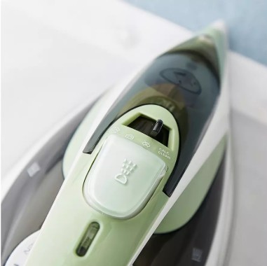 Morphy Richards Steam Flow Turbo Steam Iron 302010 view 6