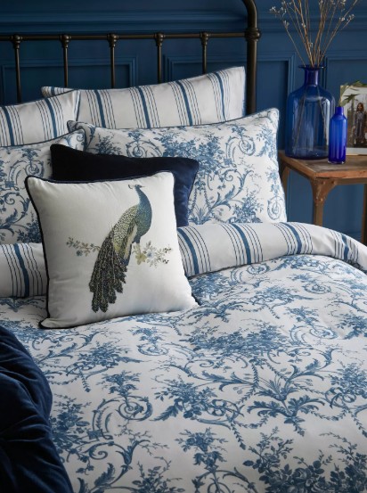 KING SIZE: Laura Ashley Tuileries Reversible 200 Thread Count King Duvet Cover Set, Midnight view 3