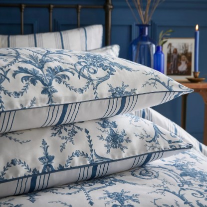 DOUBLE SIZE: Laura Ashley Tuileries Reversible 200 Thread Count King Duvet Cover Set-Midnight view 2
