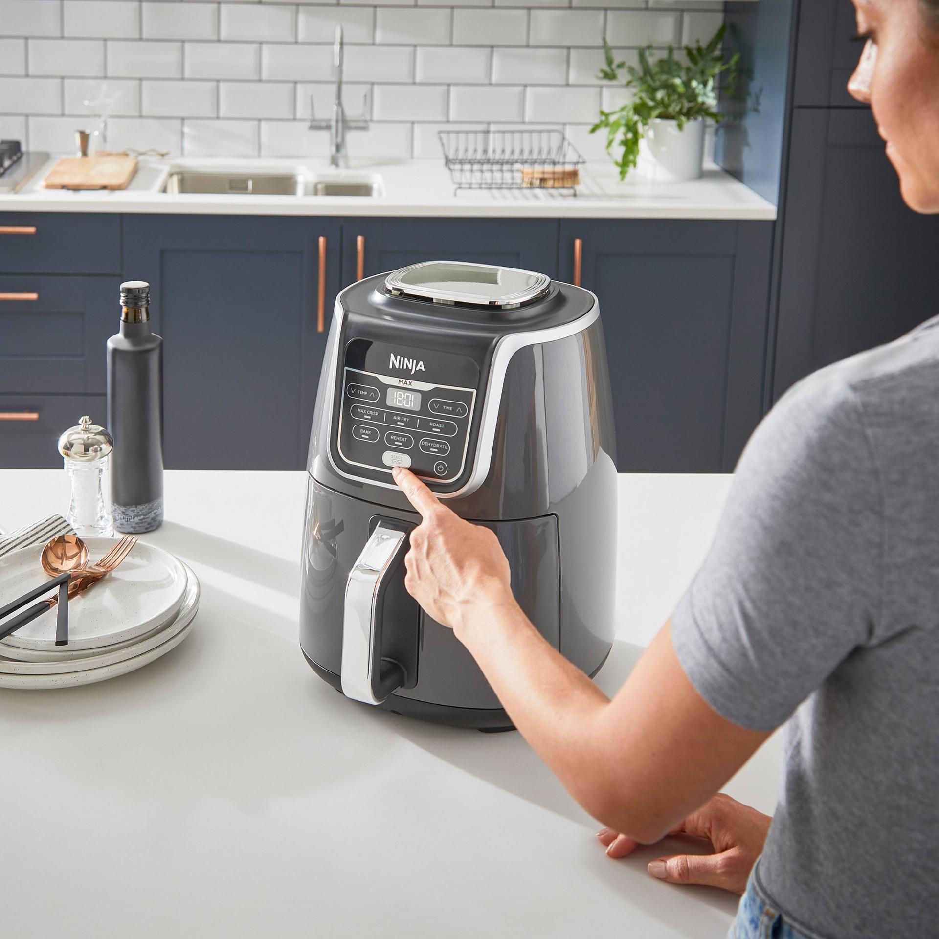 Ninja MAX AF160UK 5.2L Air Fryer and Dehydrator view 7