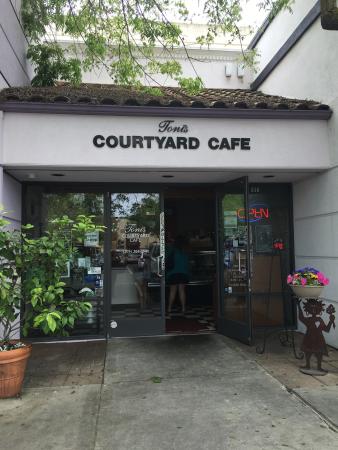 Image of Toni's Courtyard cafe