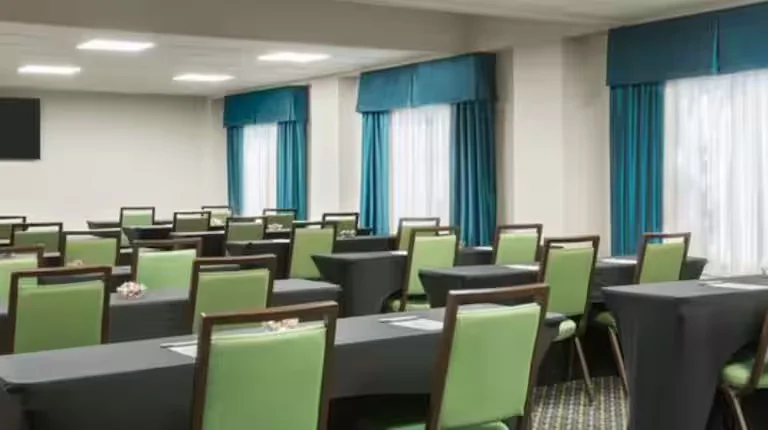 Hampton Inn Atlanta-Perimeter Center 5