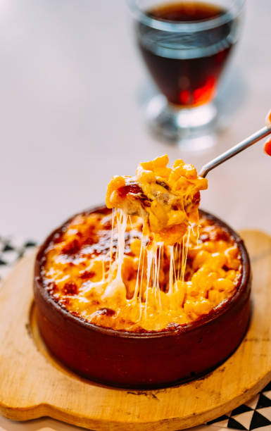 MAC AND CHEESE 