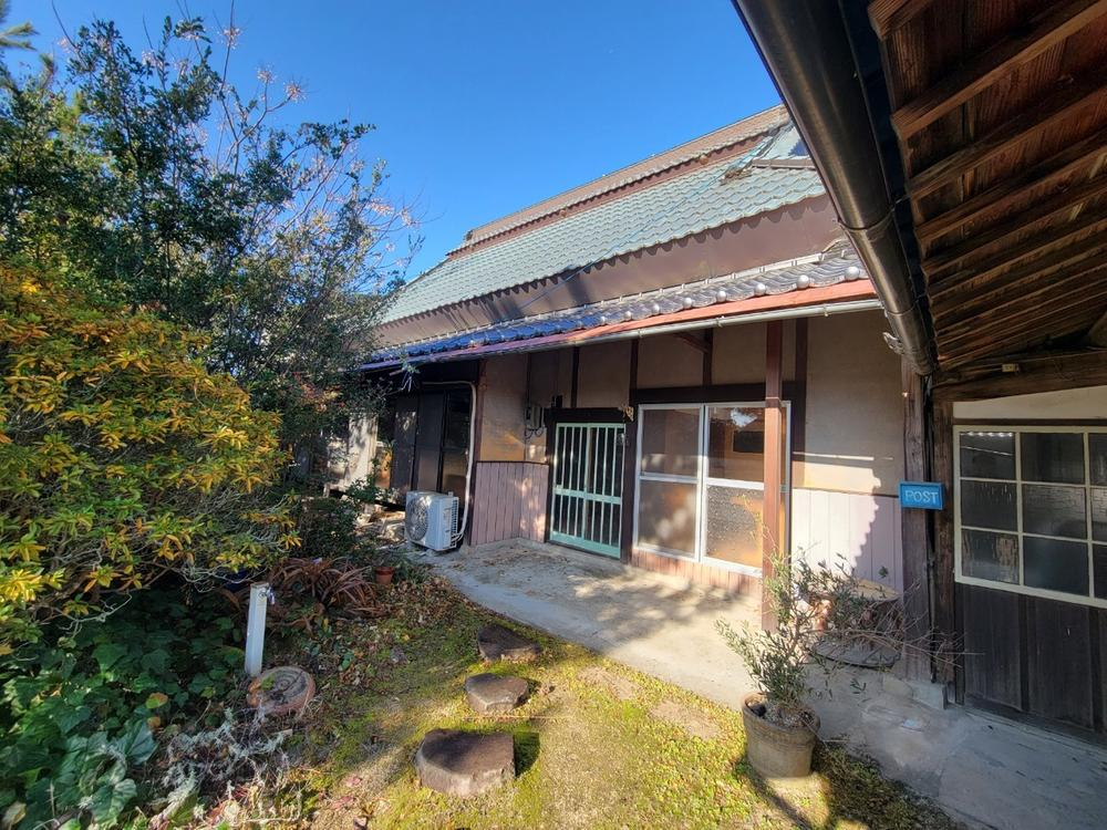 Article - Your Traditional Japanese Tea House Starts Here - for Just ¥12M