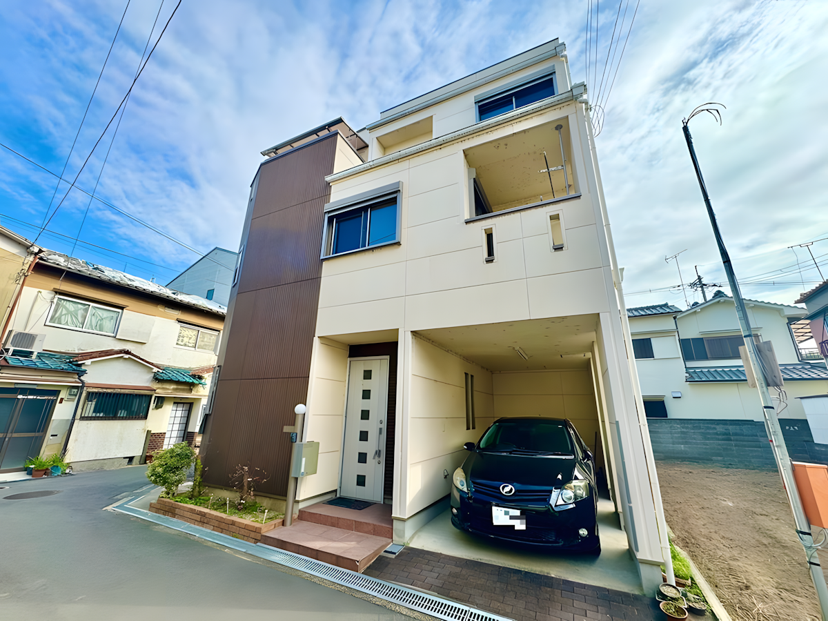 Article - Weekly Featured Property: Hirakata Station-Side Family Home