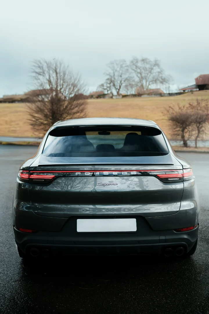 Porsche Cayenne — Photo 7
