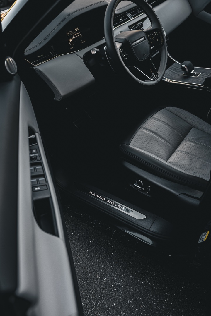 Range Rover Evoque — Rentabl 10