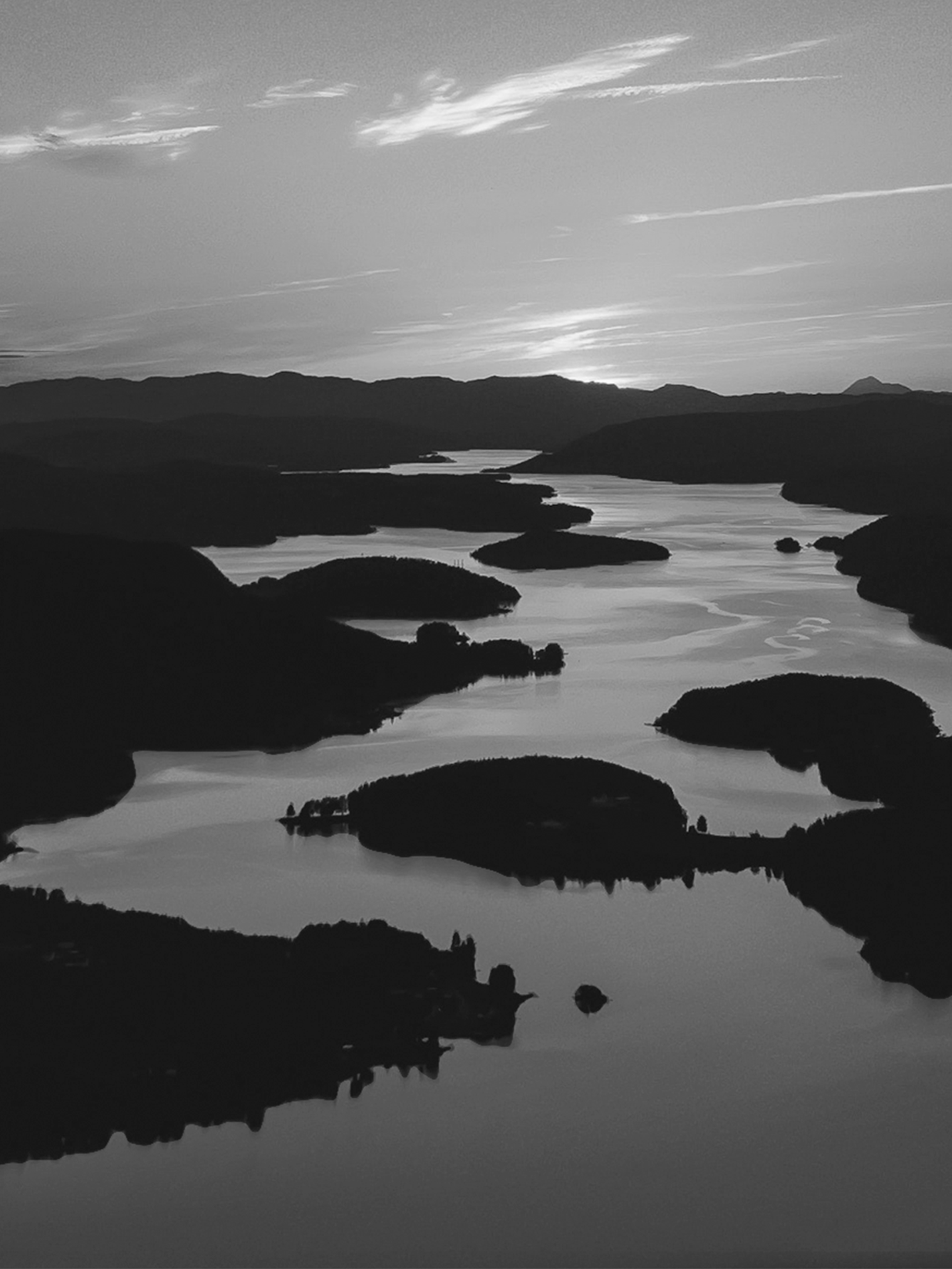 Serene lake with islands at sunset | Kindle & E-Ink Wallpaper ...