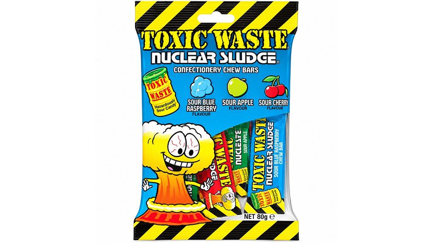 Toxic Waste Nuclear Sludge mini kyselé pásky s příchutí třešně, jablka a modré maliny 80 g