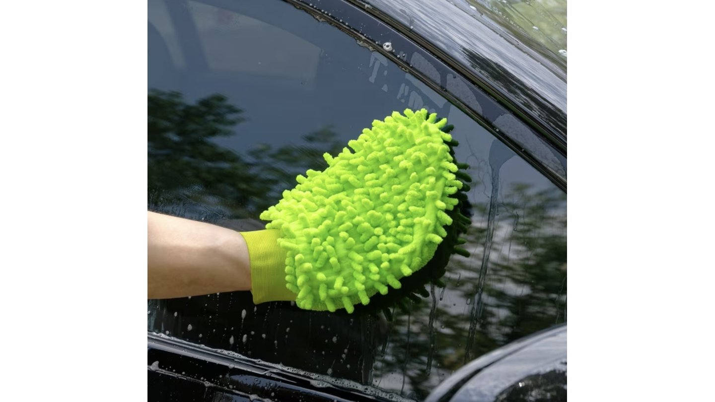 Mikrovláknová čistiaca rukavica na auto