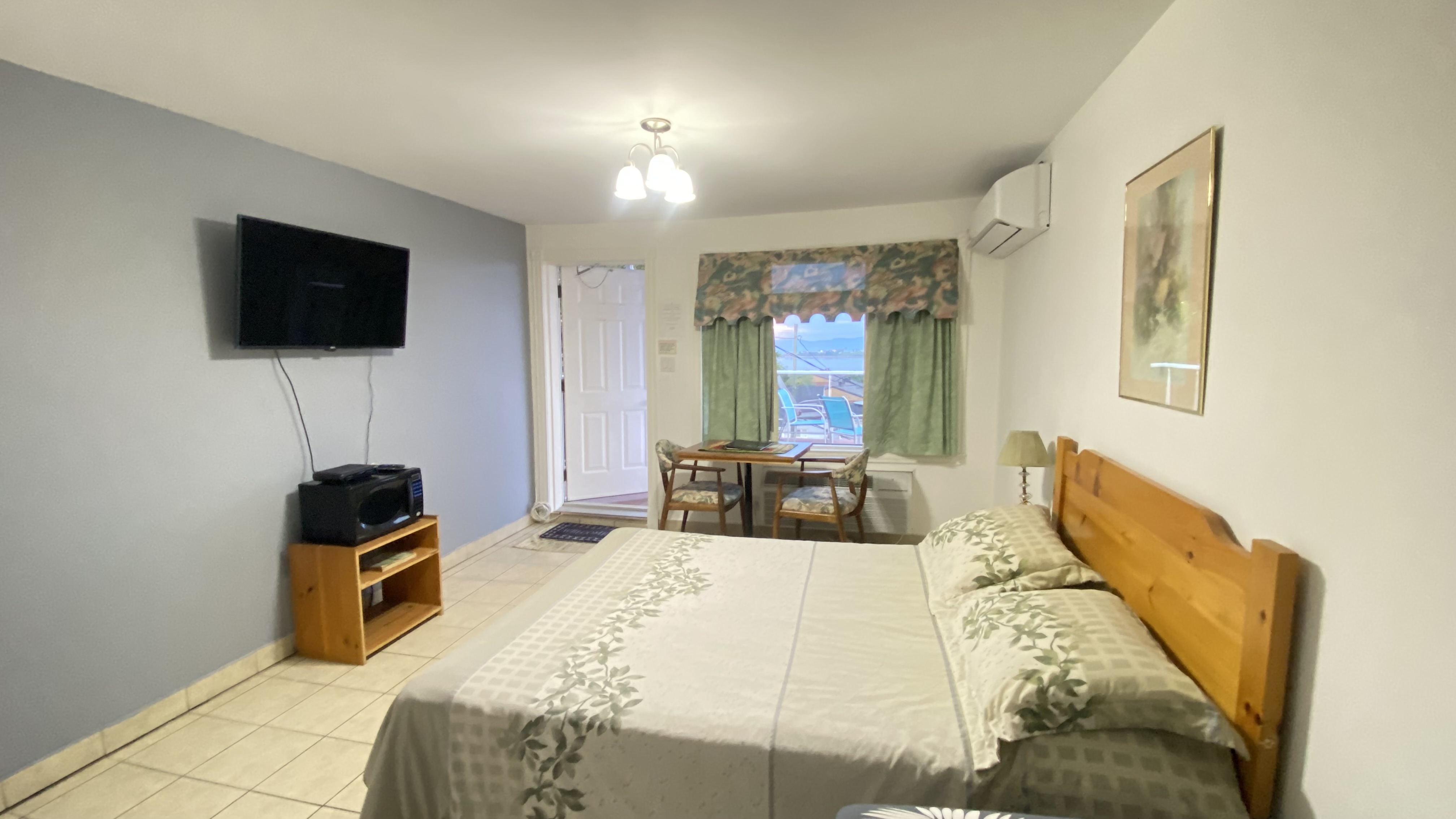 Motel 18