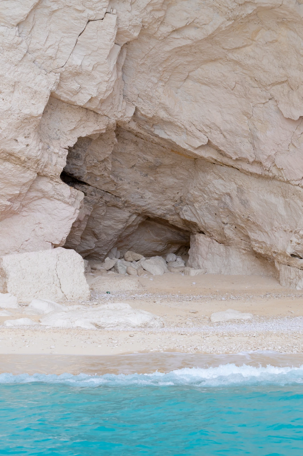 6 hour Cruise to Shipwreck Beach 3/8