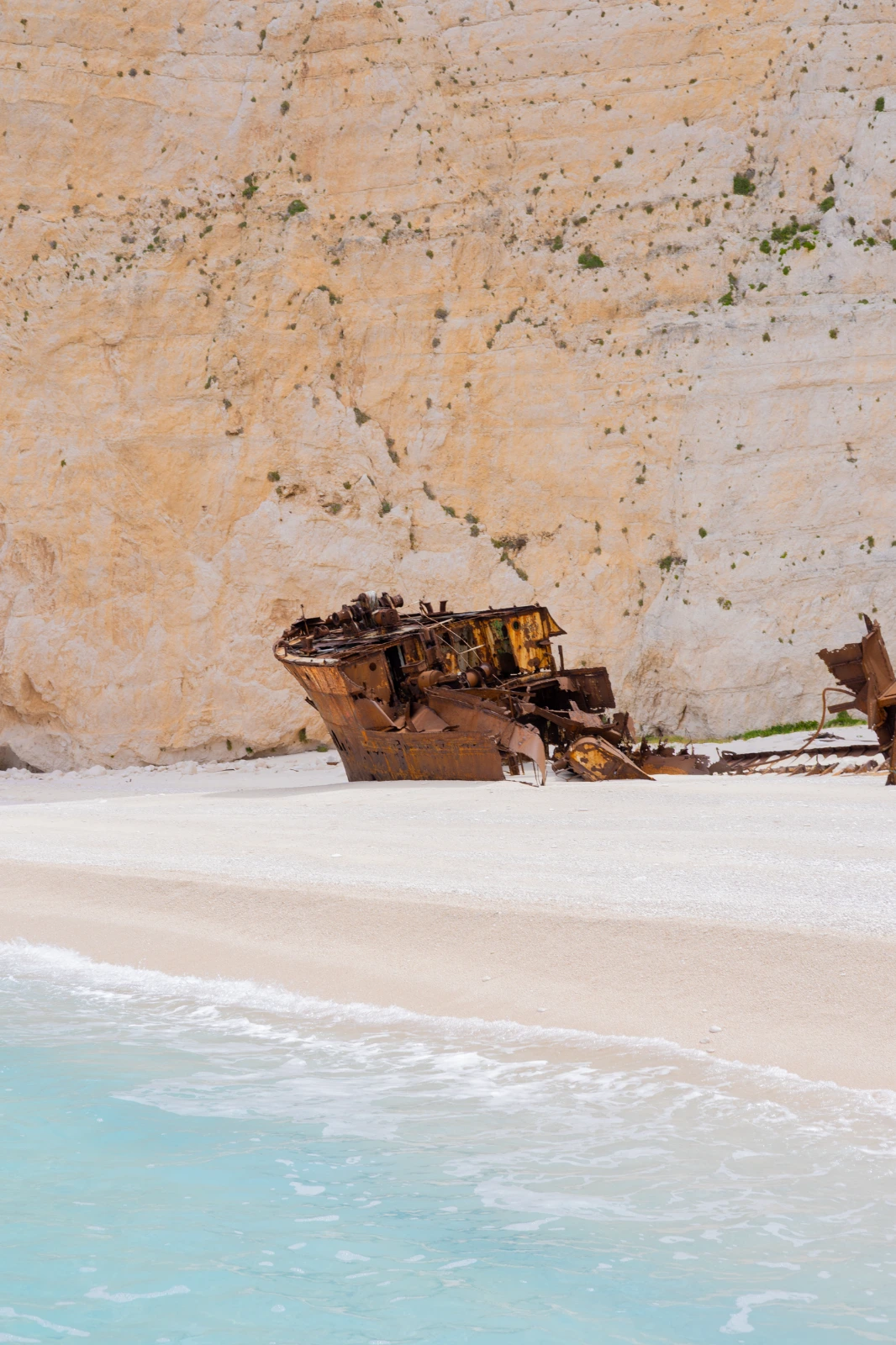 6 hour Cruise to Shipwreck Beach 7/8