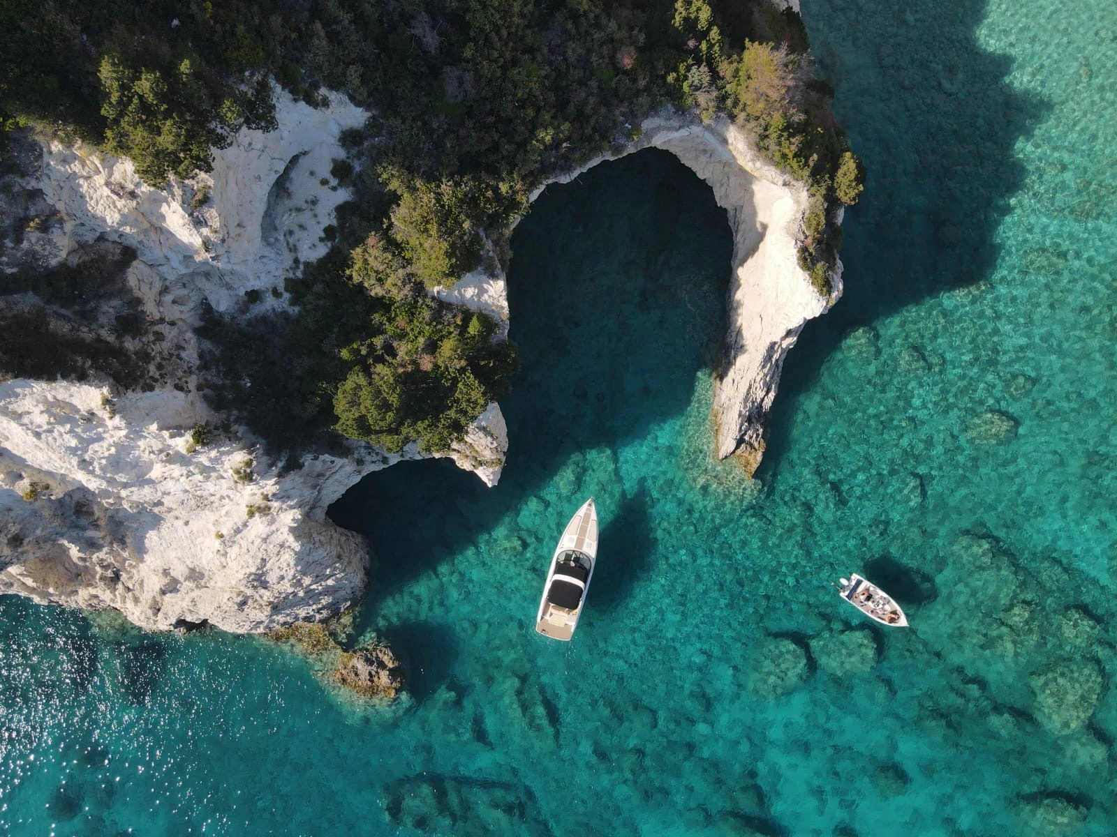 Half-Day Private Yacht Cruise – North Zakynthos (Formula Yacht)  6/8