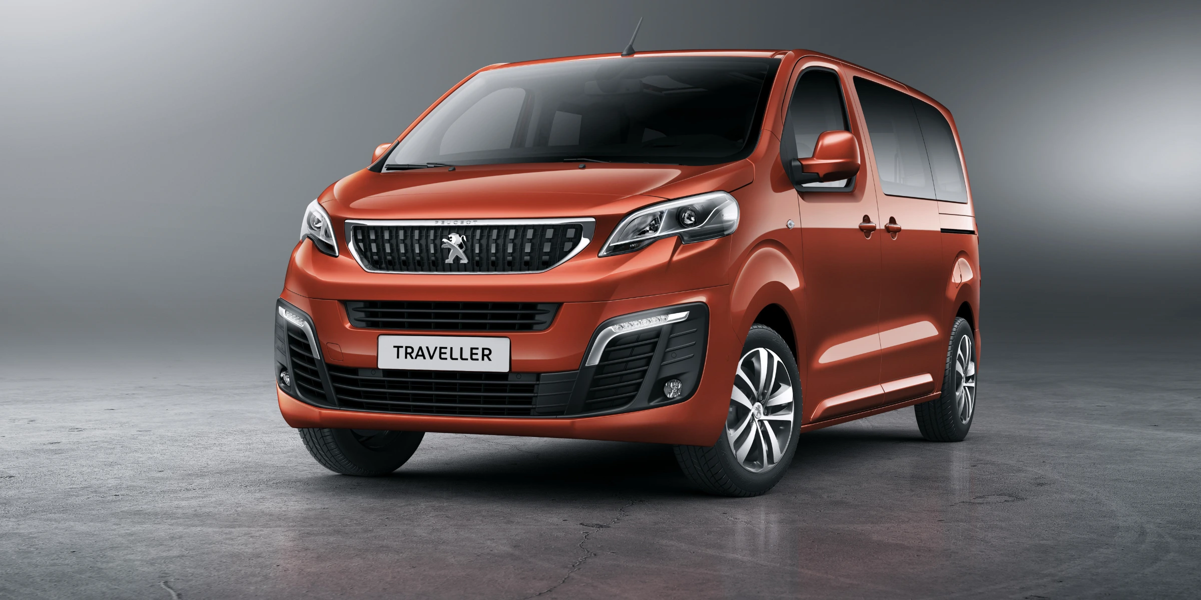 PEUGEOT TRAVELER 9 seater — 1
