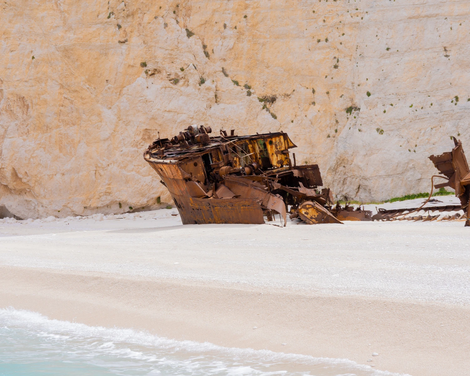 6 hour Cruise to Shipwreck Beach 1/8