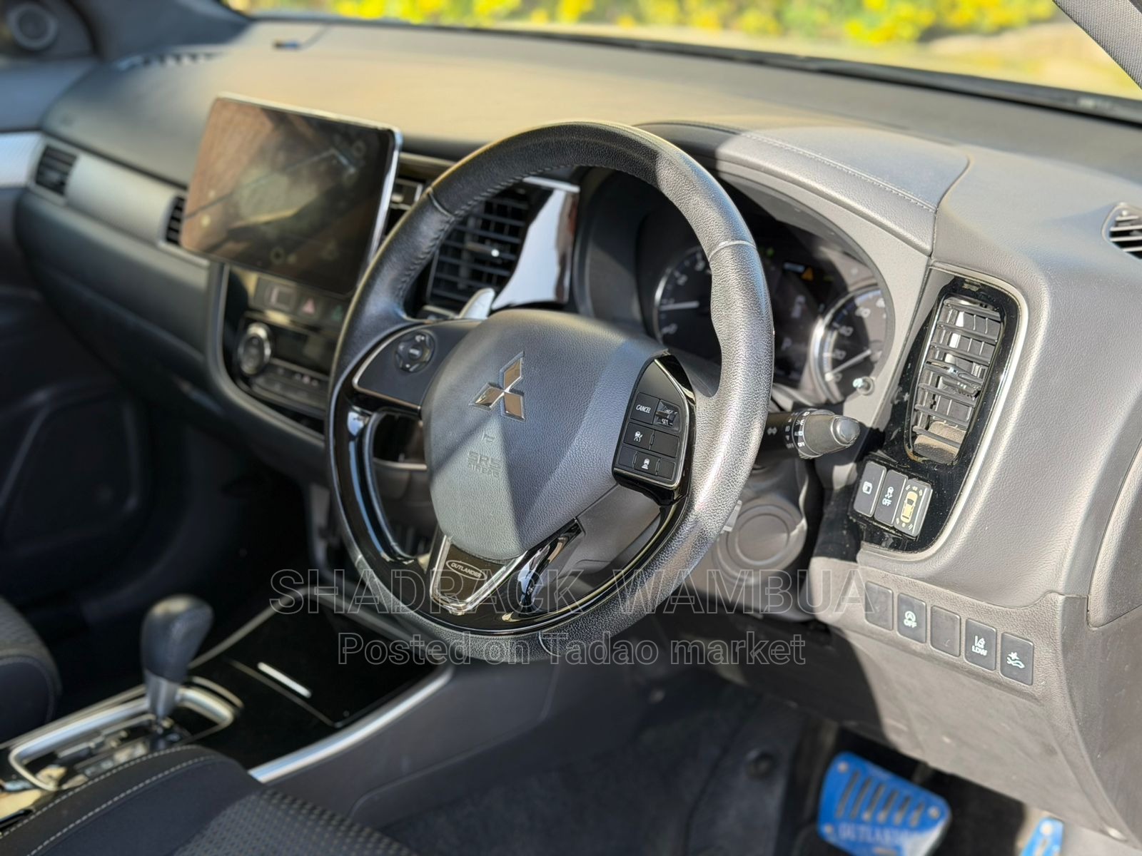 Mitsubishi Outlander 2