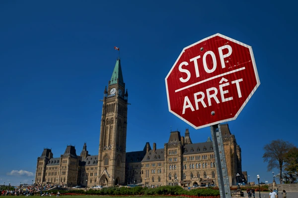 A sign in both English and French, reflecting Canada’s bilingual education system.