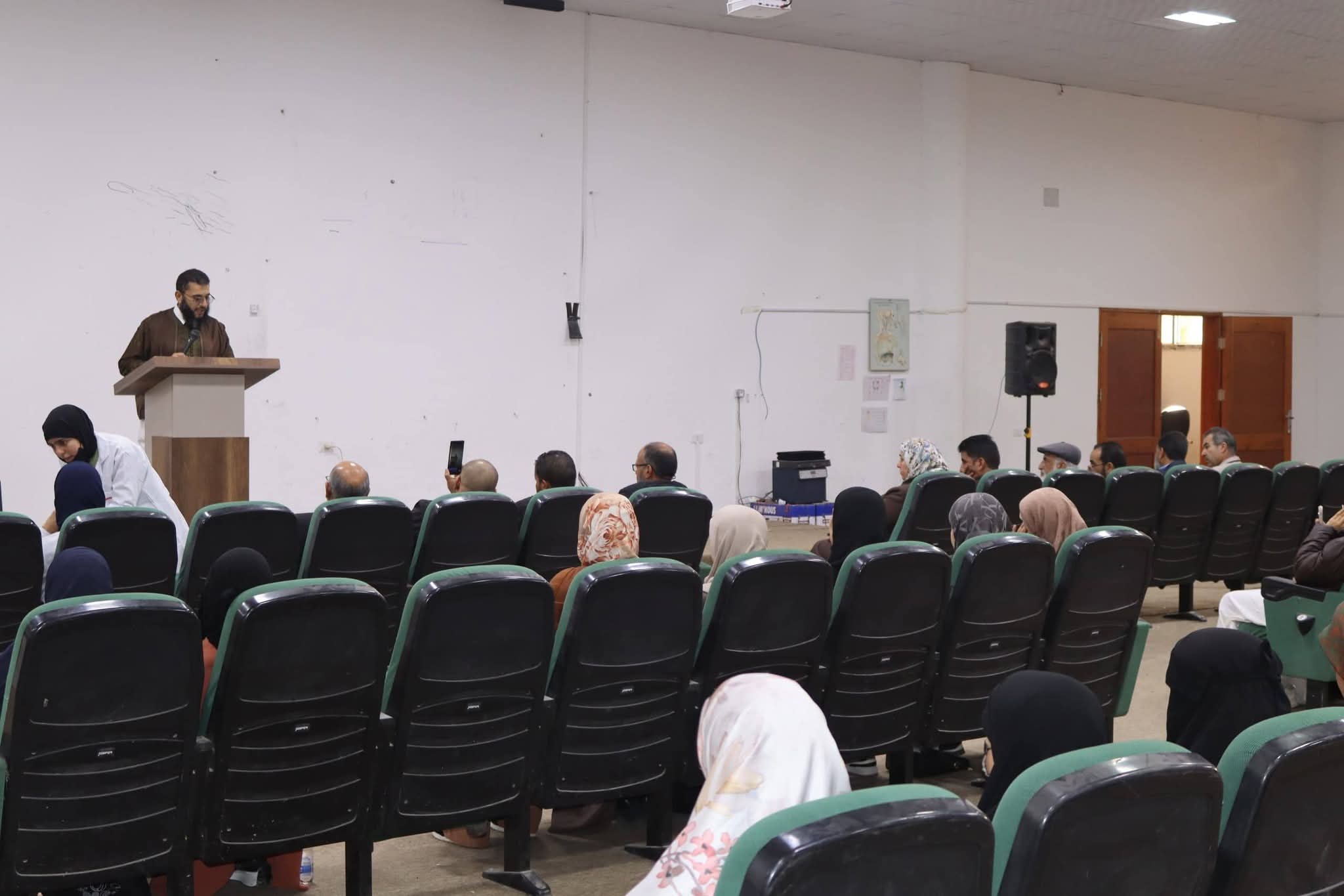 hello https://utfs.io/f/c03072cf-9ecb-412e-bf6c-e495631a44ec-88vwum.jpg