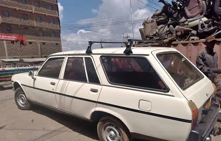 Peugeot 504 station 2