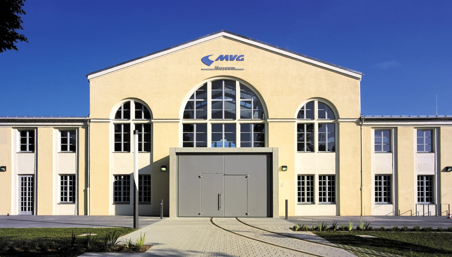 MVG Exhibit  with with Art and Design Market - November 29