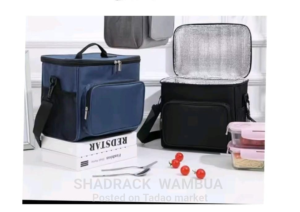 Thermal insulated lunch bag