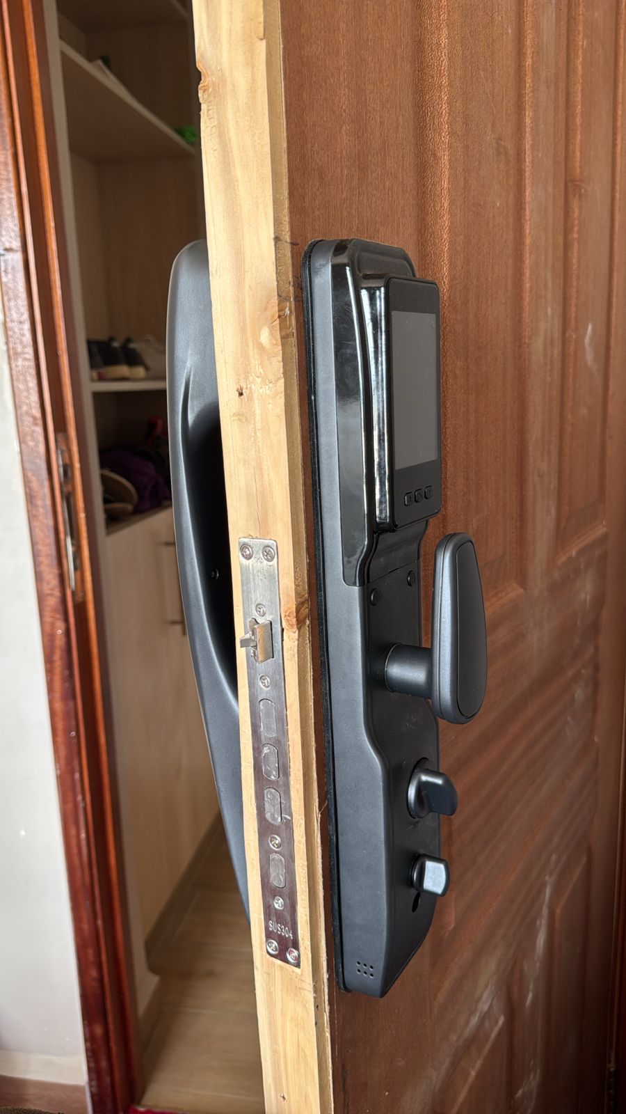 Smart Door Locks Installation- Entebbe,Uganda๐ - photo 5