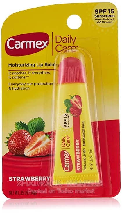 Carmex lipgloss 2