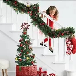 Christmas Pine Garland 2