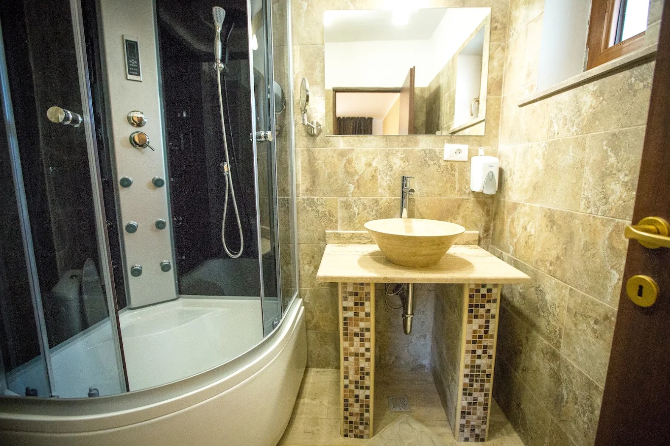 Hotel MBI TRAVEL INN 3*** fotografija broj 2