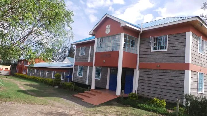 Non-Operational school on sale 3