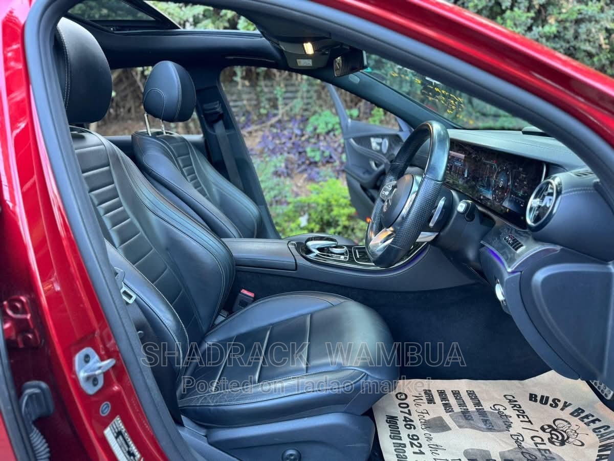 MERCEDES BENZ E220D 2