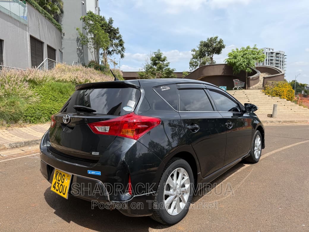 Toyota Auris 2