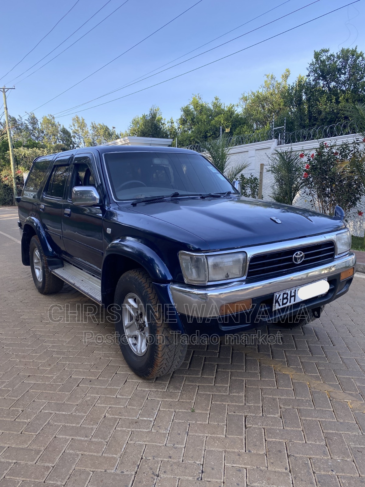 TOYOTA HILUX 2