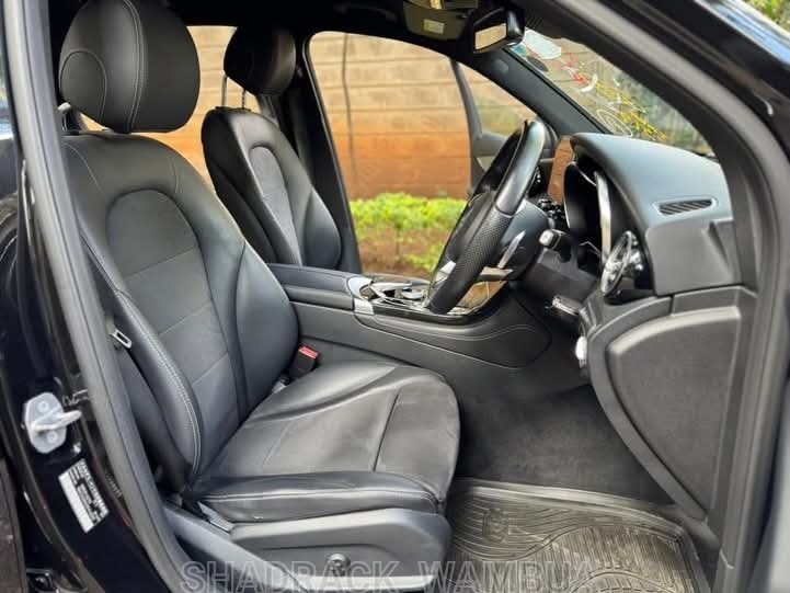 MERCEDES BENZ GLC 200 4