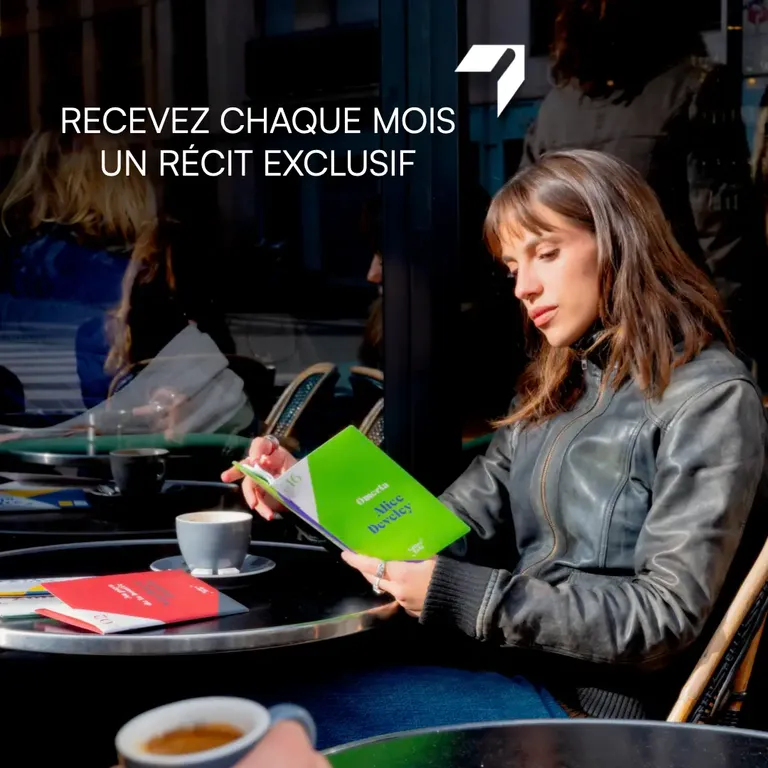 Une lectrice passe un moment de lecture agréable avec lettre zola