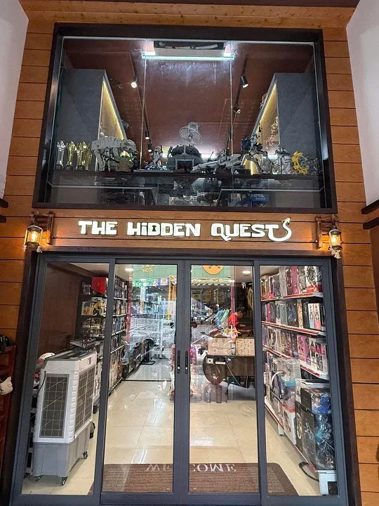 The Hidden Quest - Cafe Boardgame front 2