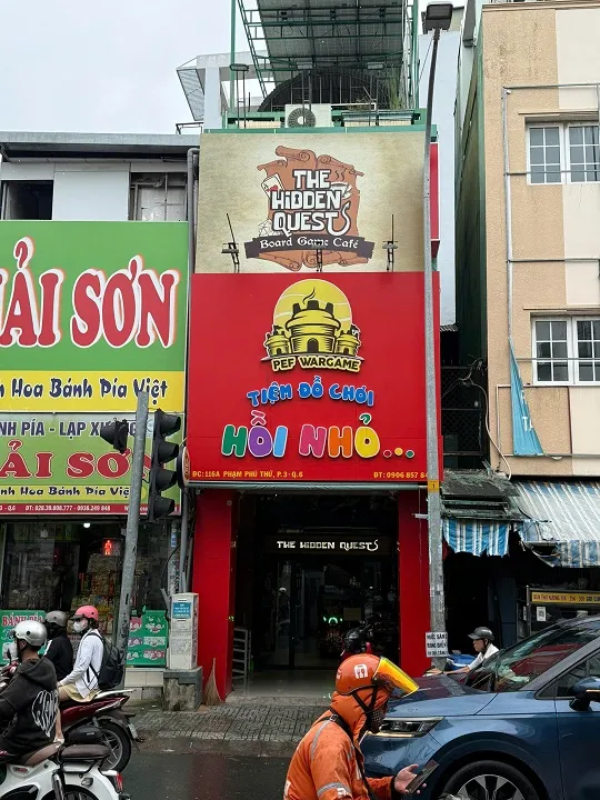 The Hidden Quest - Cafe Boardgame front 1