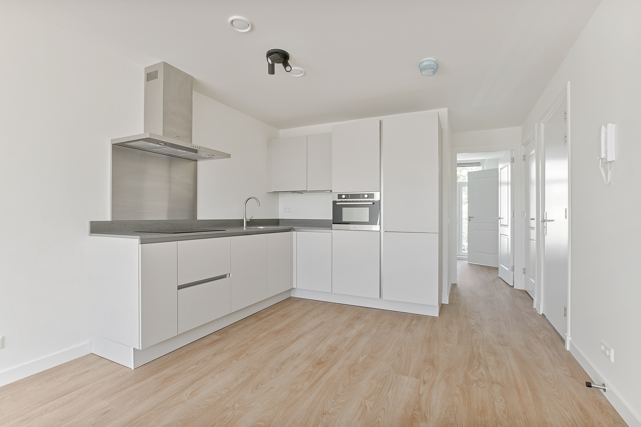 Apartment Govert Flinckstraat - Thumbnail 2