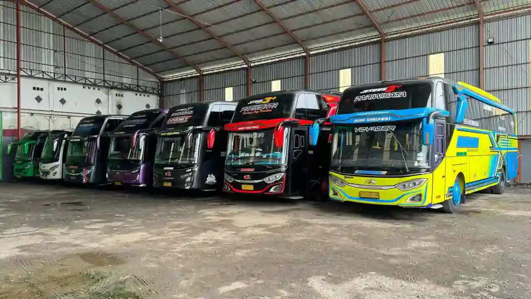 Wisatawan bahagia