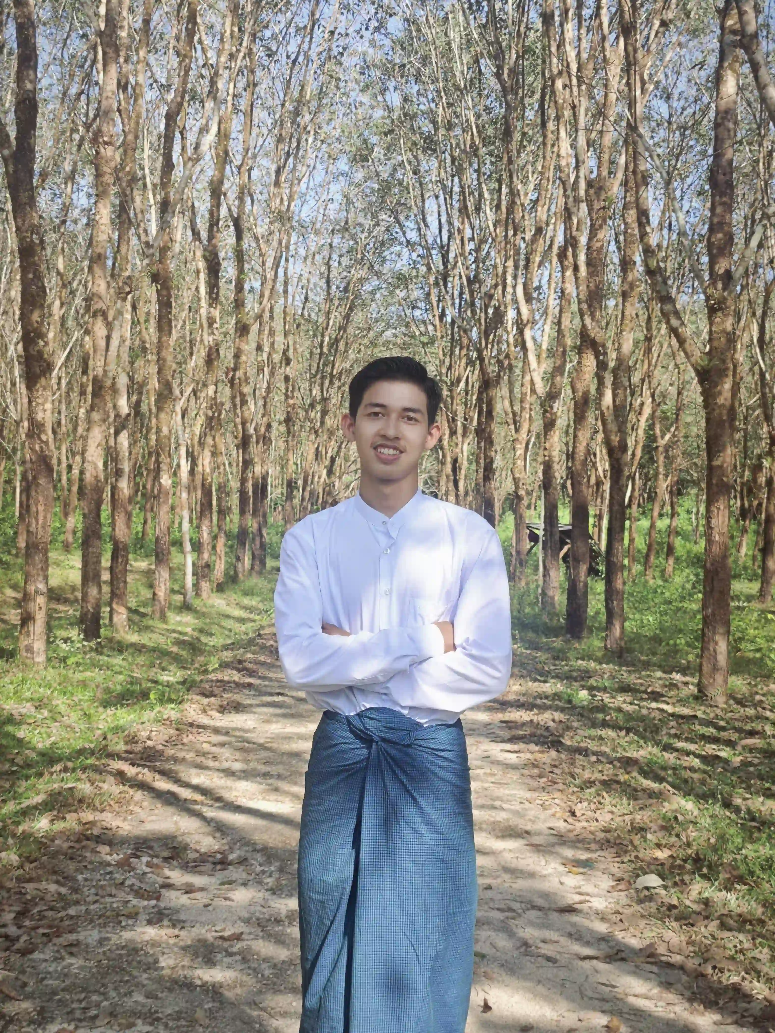 Full-body Image 4 of Han Pyae Phyo