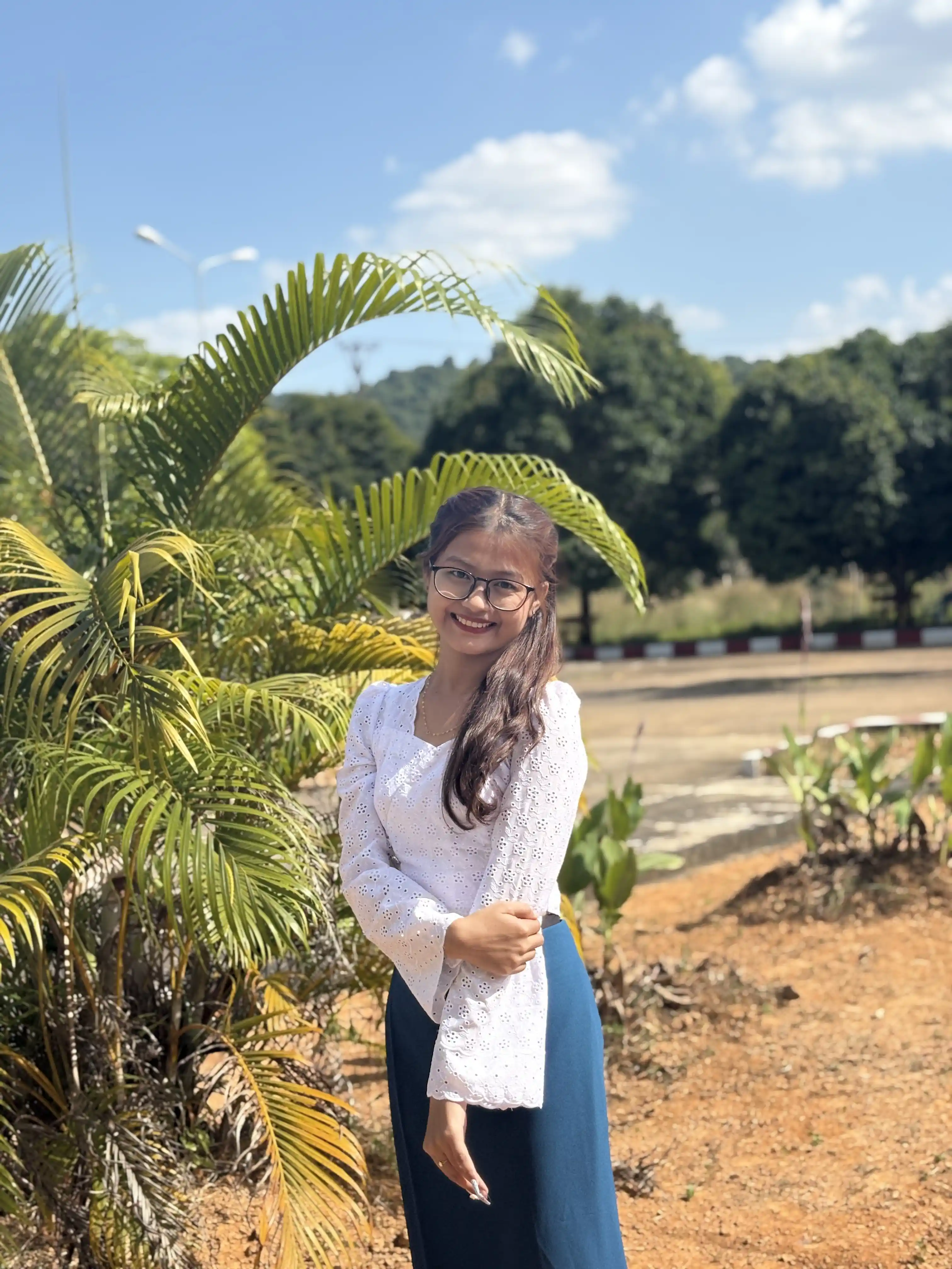 Full-body Image 5 of Han Mi Mi San Htay