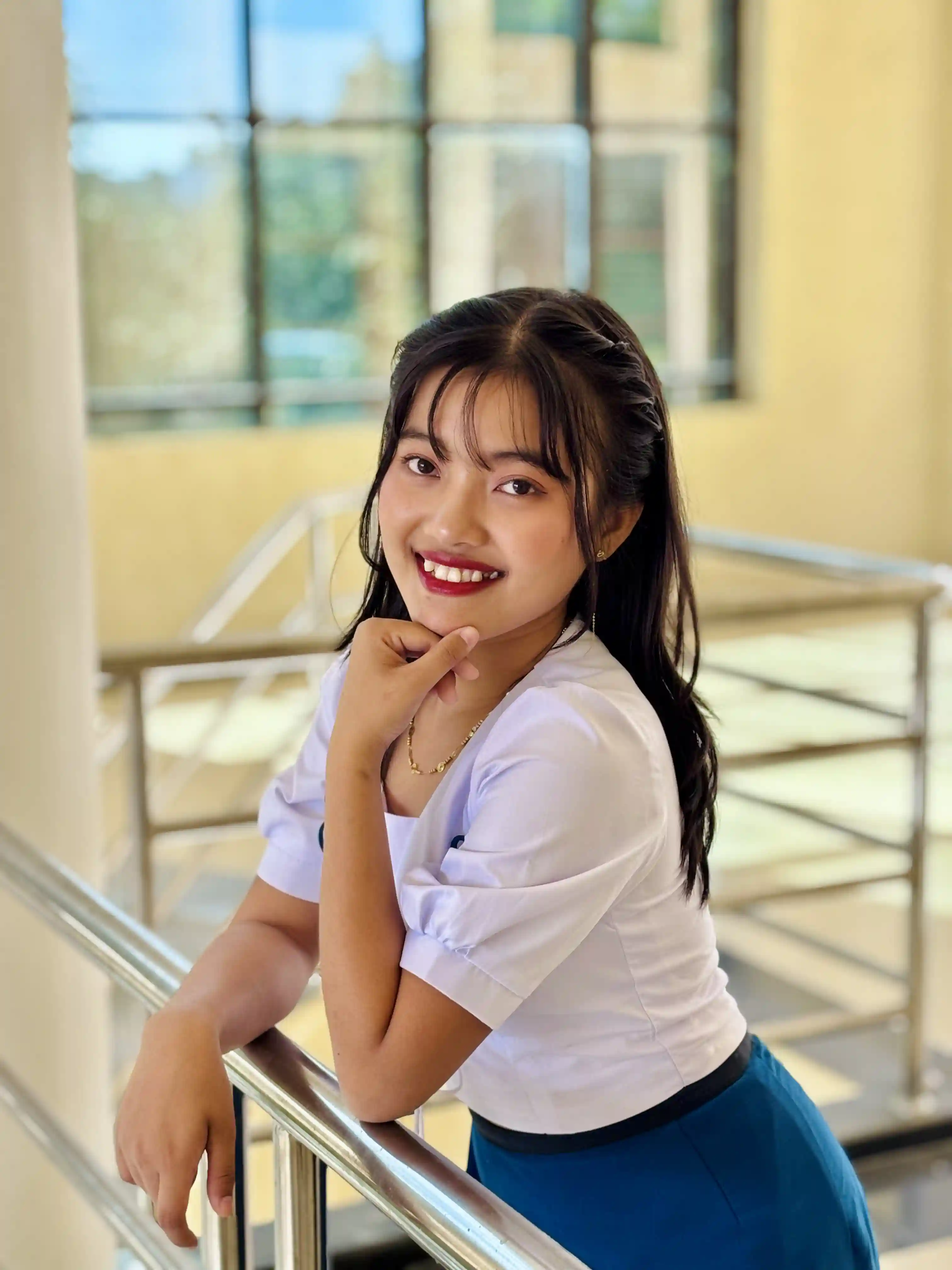 Full-body Image 1 of Thiri Moe Htet